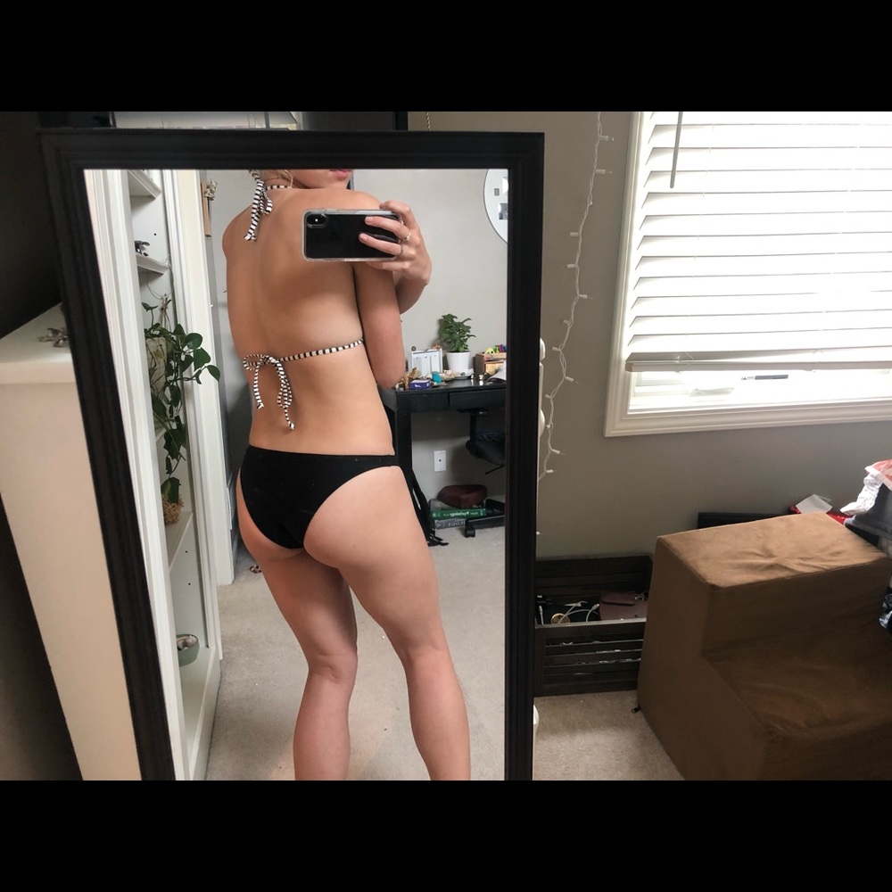Striped triangle bikini top - Picture 2 of 2